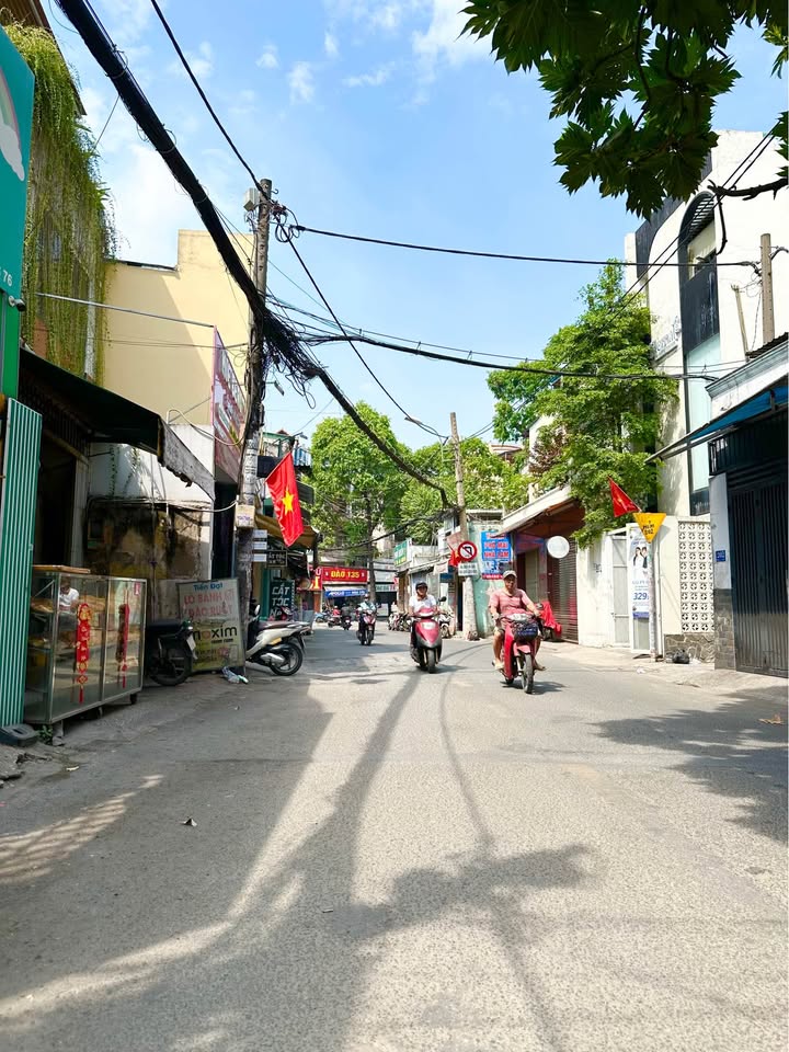 Mặt tiền FrontHouse Phường 11 Gò Vấp 54m² giá chỉ 5.2 tỷ - Cơ hội đầu tư tuyệt vời!