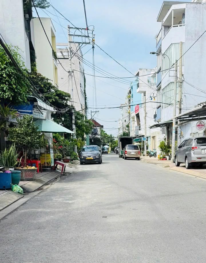 Nhà phố Tân Phú 80m² giá 8.5 tỷ - Vị trí đẹp gần Aeon Mall!