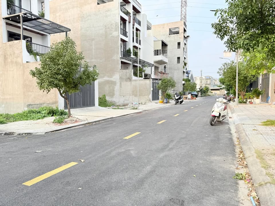 Đất thổ cư Thạnh Xuân, Quận 12, 108m² chỉ 5.5 tỷ - Cơ hội đầu tư tuyệt vời!