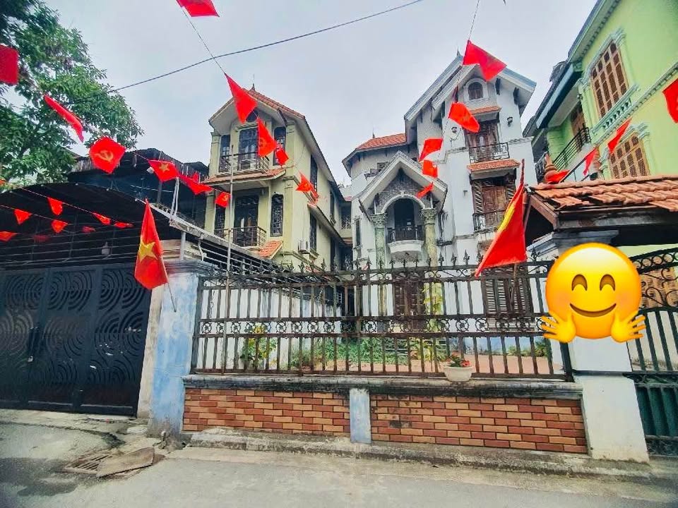 Bán Đất Tặng Nhà 130m² Việt Hưng, Long Biên - Ngõ Ô Tô, Giá 25 Tỷ