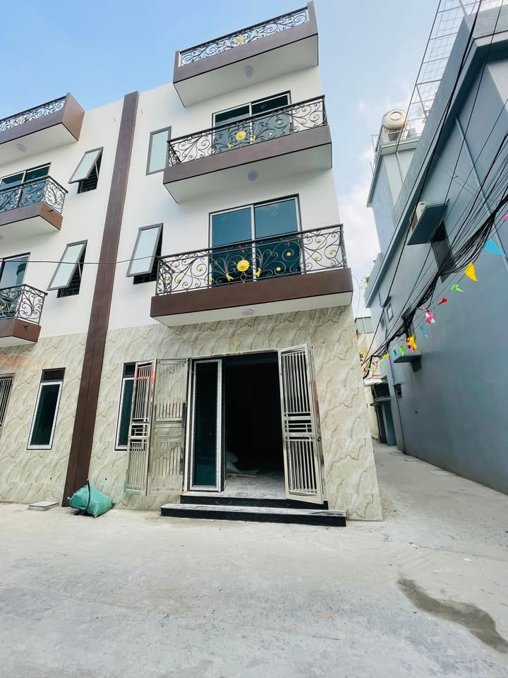 Nhà 4 tầng Phường Kỳ Bá 40m² giá 3 tỷ - Vị trí đắc địa, ô tô tránh nhau!