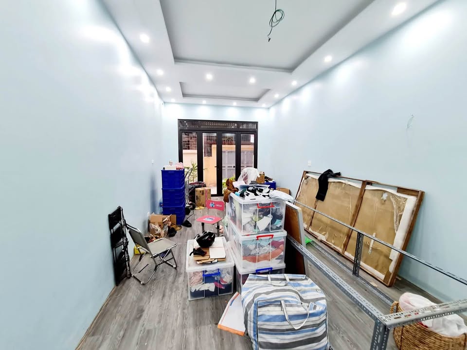 Nhà mặt phố Nguyễn Ngọc Vũ, 80m² giá 26.5 tỷ - Kinh doanh thuận lợi!