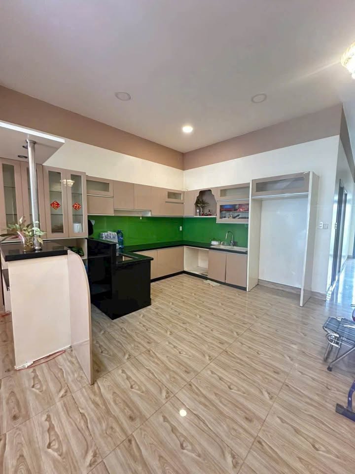 Nhà mặt tiền đường số 4, Phường Châu Phú A, An Giang 100m² giá 3.5 tỷ - Kinh doanh đắc địa!