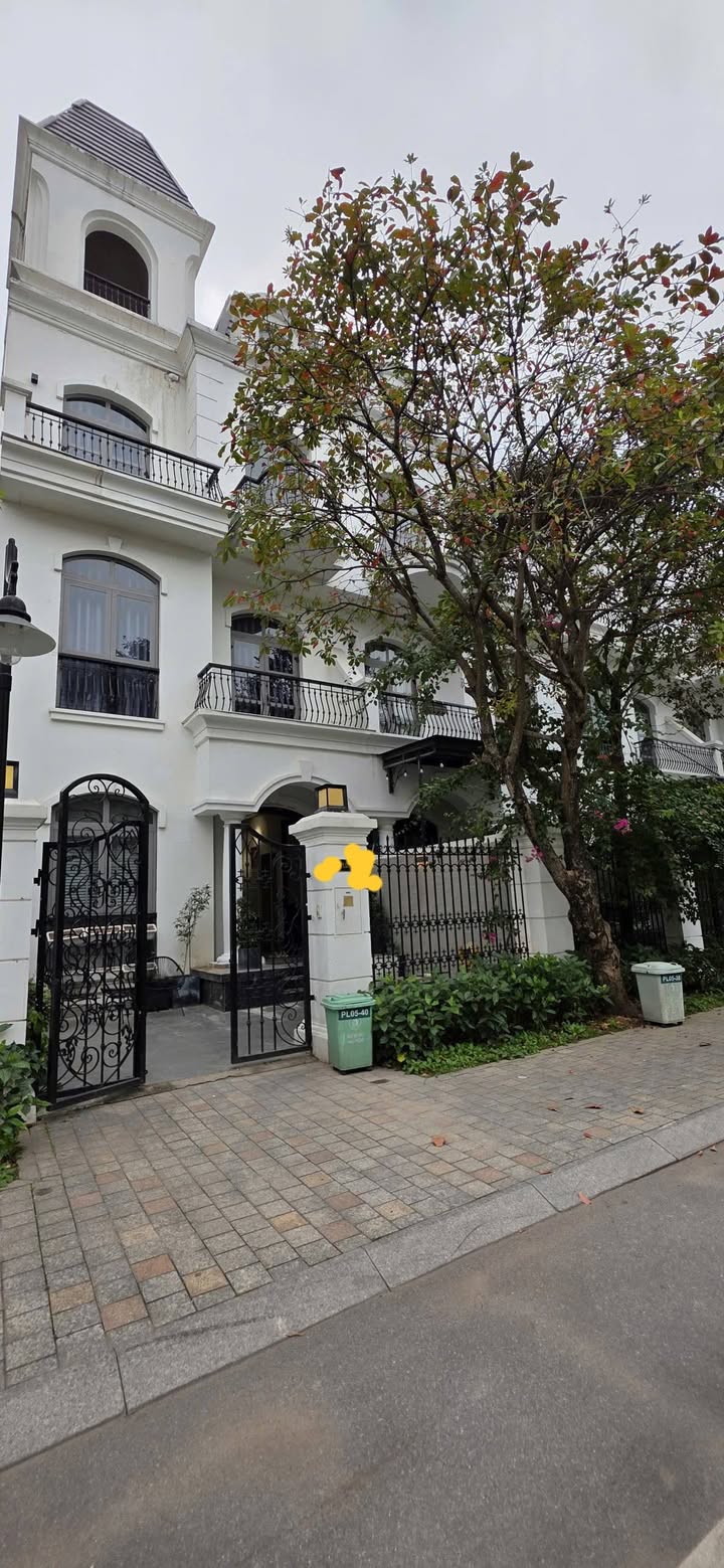 Căn hộ Phong Lan Mê Linh 98m² giá 35 tỷ - Full nội thất sang trọng!