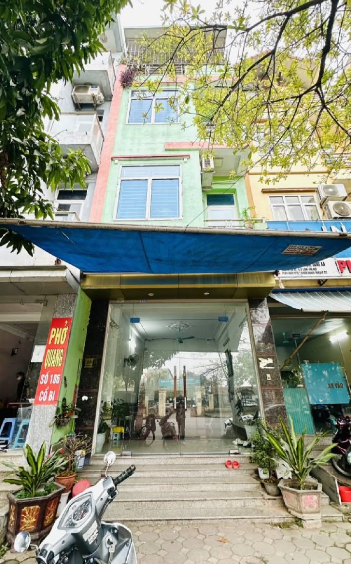 Nhà Mặt Phố Cổ Bi 60m² giá 18 tỷ - Kinh doanh sầm uất