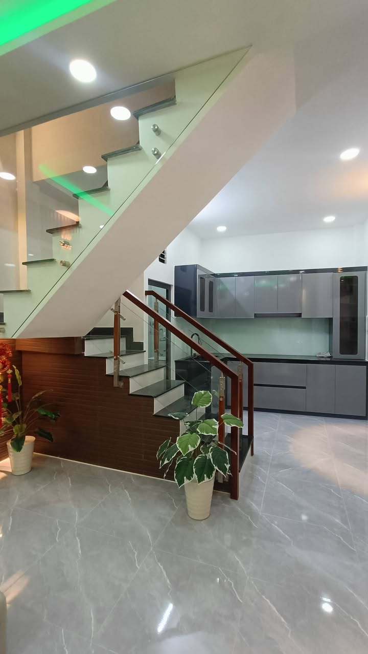 Nhà 2 tầng Hẻm 6M Bình Long Tân Phú 40m² giá 4 tỷ - Dọn vào ở ngay!