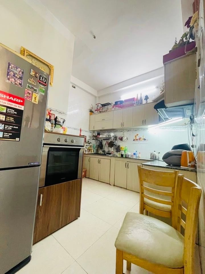 Nhà 3 tầng gần công viên Làng Hoa, 44m² giá 7 tỷ - Chính chủ bán gấp!