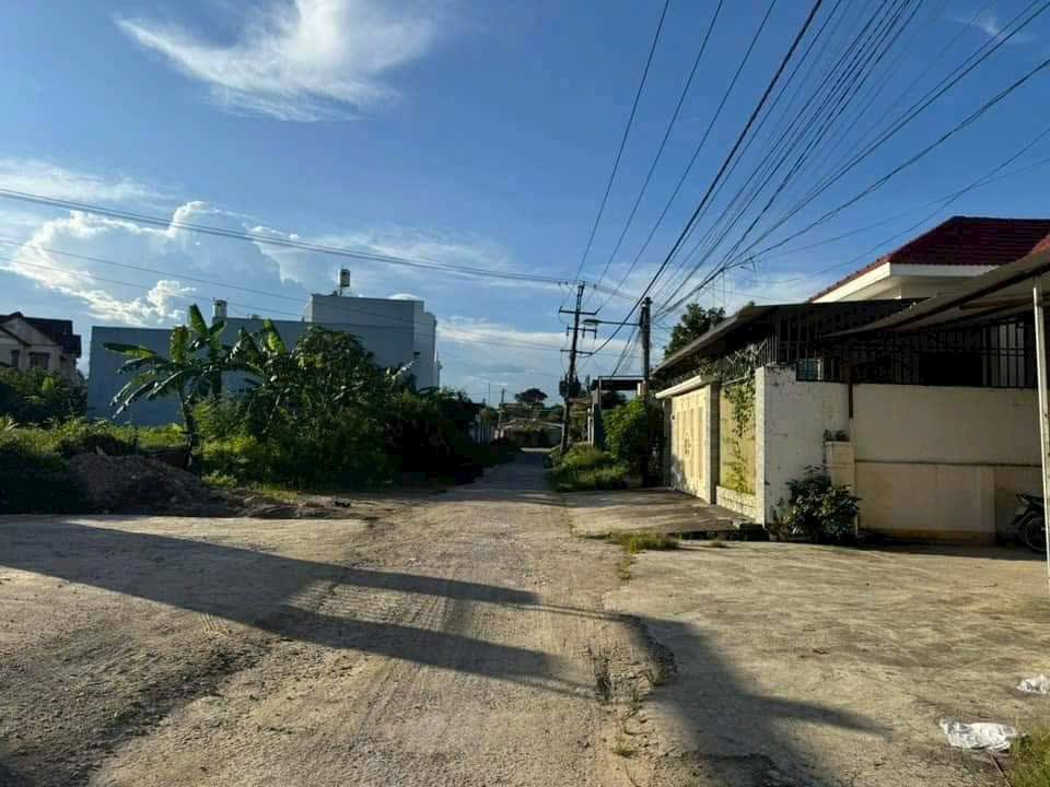 Đất thổ cư đường Nguyễn Đức Cảnh, TP Kon Tum 150m² giá 700 triệu - Cơ hội đầu tư lý tưởng!