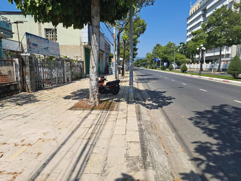 FrontHouse kinh doanh phường Long Toàn, Bà Rịa - 260m² giá 12.5 tỷ - Cơ hội đầu tư hấp dẫn!