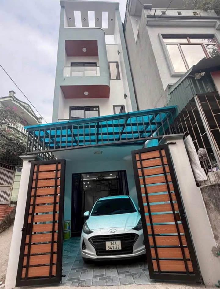 Nhà phố Cao Xanh Hạ Long 80m² giá 3.9 tỷ - Căn góc 3 mặt tiền, nội thất cao cấp!