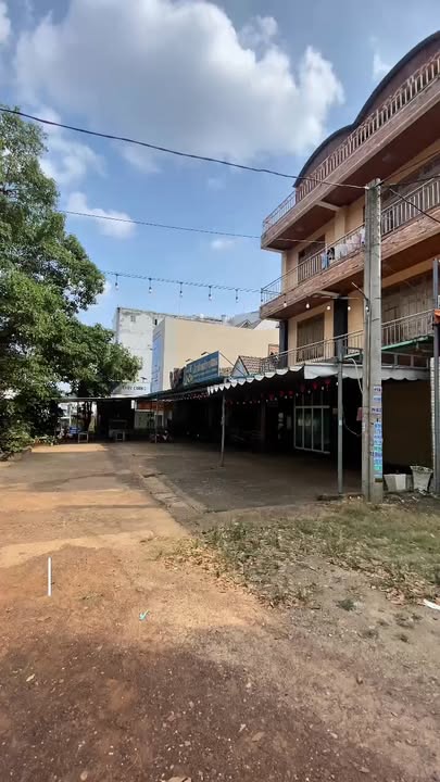 Nhà phố TDC Tân Bình, Đồng Xoài 237m² giá 3 tỷ - Đầy đủ tiện nghi, gần chợ