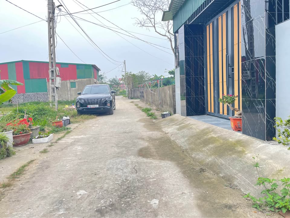 Đất nền Nghi Đức, thành phố Vinh 100m² giá 2.4 tỷ - Đường rộng dễ dàng di chuyển!