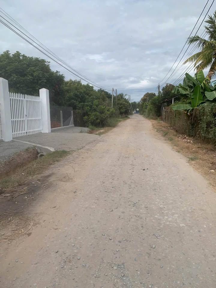 Đất thổ cư 320m² tại hẻm 38 Nguyễn Lương Bằng, Long Hoa - Giá chỉ 1.1 tỷ!