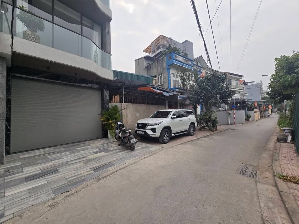 FrontHouse Bát Khối Long Biên 60m² giá 16 tỷ - Sẵn sàng cho kinh doanh!