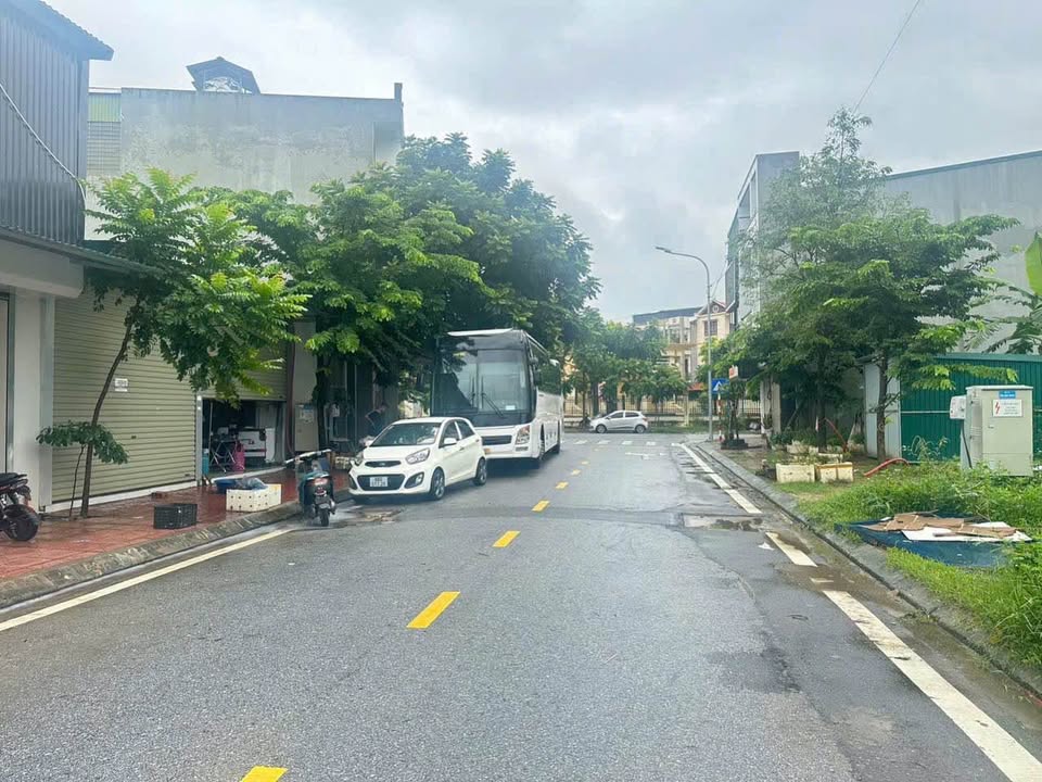 Đất nền 100m² mặt tiền 5m - Khu dịch vụ chợ Định Trung, Vĩnh Yên - 4 tỷ