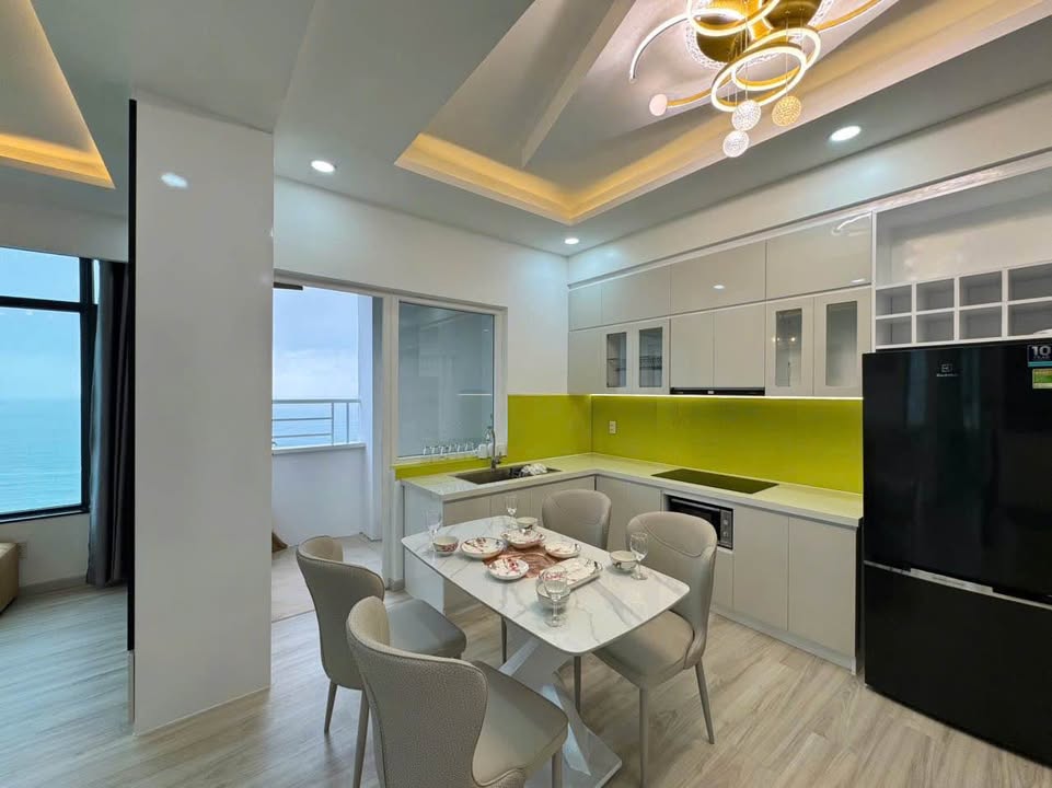 Căn hộ Mường Thanh Viễn Triều Nha Trang 65m² giá 5.18 tỷ - Căn góc 3 mặt view biển hiếm có!
