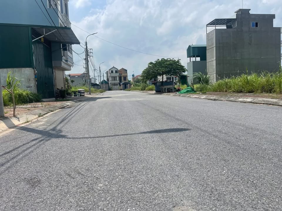 Đất nền khu giãn dân Thương Tài, Yên Mỹ 90m² giá 3.9 tỷ - Cơ hội đầu tư sinh lời!