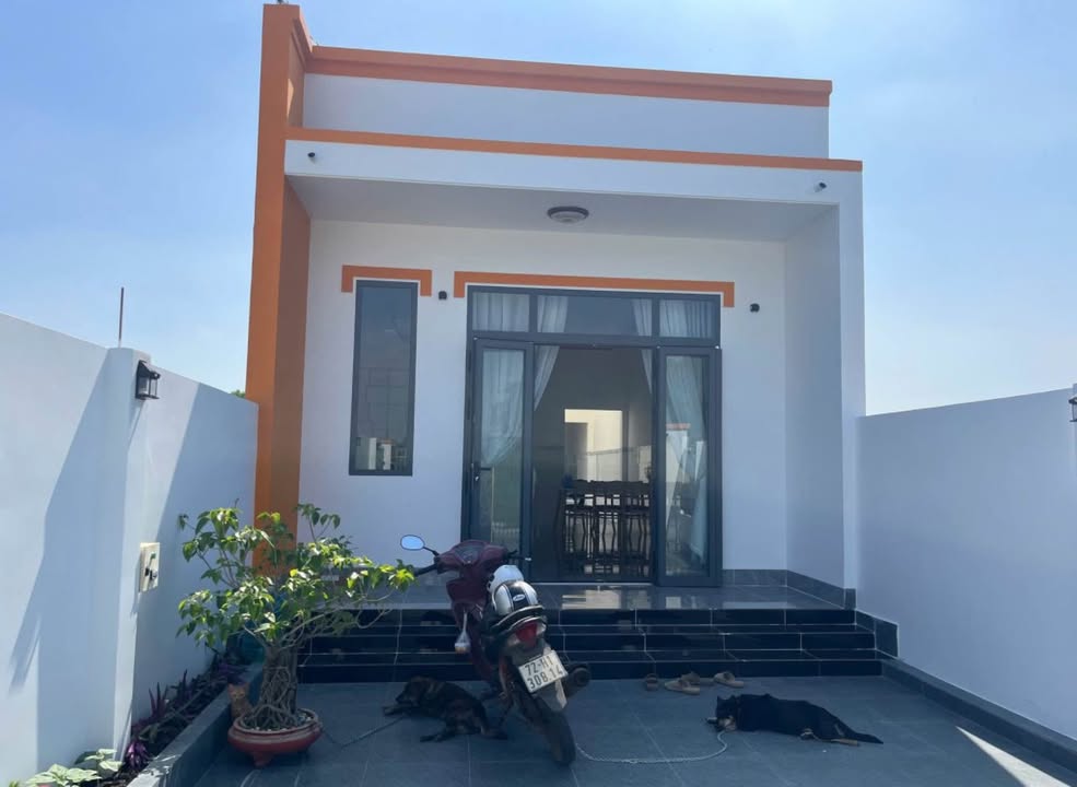 Nhà hoàn thiện tại ấp Phước Trung A, Bà Rịa - Vũng Tàu, 175m² giá 1.6 tỷ - Sẵn sàng vào ở!