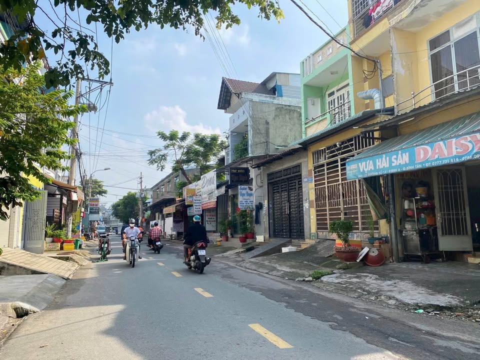 Nhà góc 2 mặt tiền Đường số 14, Bình Tân 96m² giá 8.8 tỷ - Vị trí đắc địa cho kinh doanh!