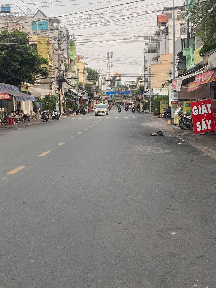 Khách sạn mặt tiền đường Nguyễn Thức Đường, 72m² giá 11 tỷ - Đầu tư sinh lời ngay!