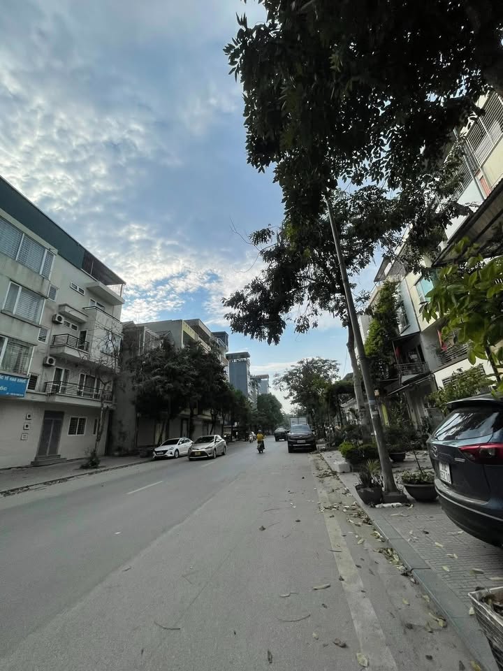 FrontHouse Long Biên 70m² giá 19 tỷ - Chính chủ bán rẻ nhất!