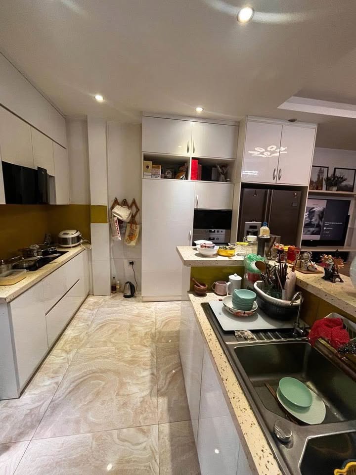 Nhà mặt phố Trung Liệt, Đống Đa 60m² giá 41.5 tỷ - KD đỉnh với thang máy!