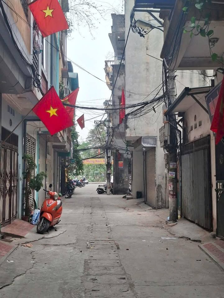 Bán Đất Vàng Kim Giang, Hoàng Mai - 240m² - Sổ Đỏ Vuông Vắn - Giá Tốt