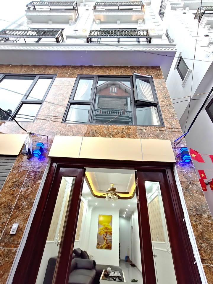 Nhà riêng Phú Diễn, Bắc Từ Liêm 36m² giá thỏa thuận - Sổ đỏ đẹp, ô tô đỗ cửa!