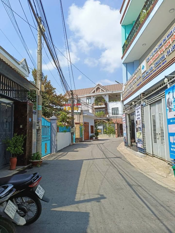 Nhà mặt tiền Nguyễn Bá Học, Biên Hòa 162m² giá 8.5 tỷ - Kiên cố, thuận lợi kinh doanh!