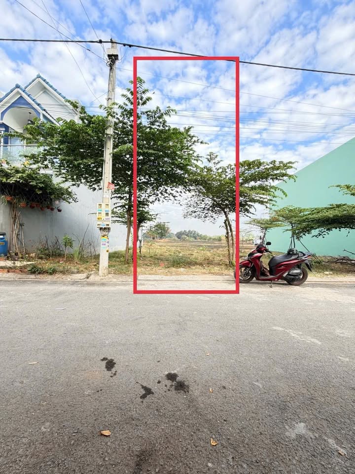 Lô đất Biên Hòa 98m² giá 2.2 tỷ - Sổ riêng thổ cư 100%!
