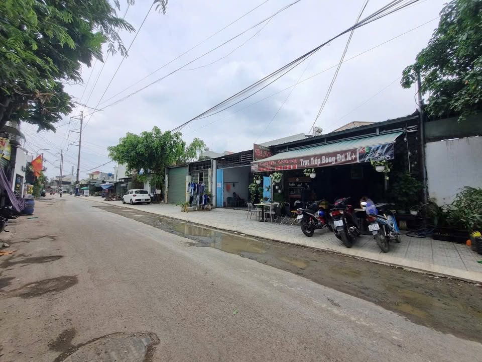 Bán quán cà phê mặt tiền đường Đông An, Dĩ An, 275m² - Đầu tư sinh lời ngay!