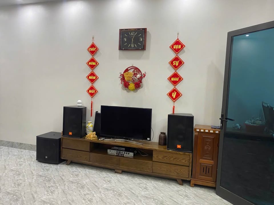 Nhà riêng Cẩm Bình 100m² giá 2 tỷ - Hướng Đông mát mẻ, đầy đủ tiện nghi!