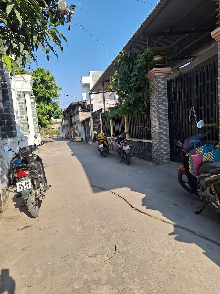 Nhà phố Cần Giuộc 82m² giá 3.25 tỷ - Chính chủ cần bán gấp!