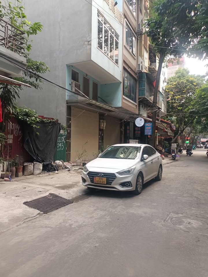 Nhà phố Hồ Tùng Mậu 40m² giá thỏa thuận - Phân lô ô tô, 30m ra mặt phố!