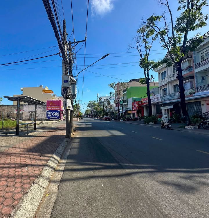 Nhà Phố Mặt Tiền Nguyễn Trãi, Cà Mau - Kinh Doanh Đắc Lợi 18 Tỷ