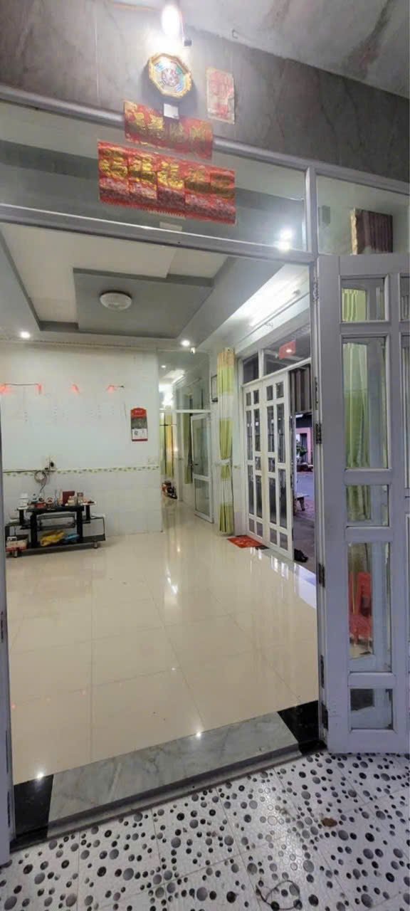 Nhà đẹp 132m² tại Tân Phú Trung, Củ Chi - Giá chỉ 800 triệu - Sổ đỏ chính chủ!