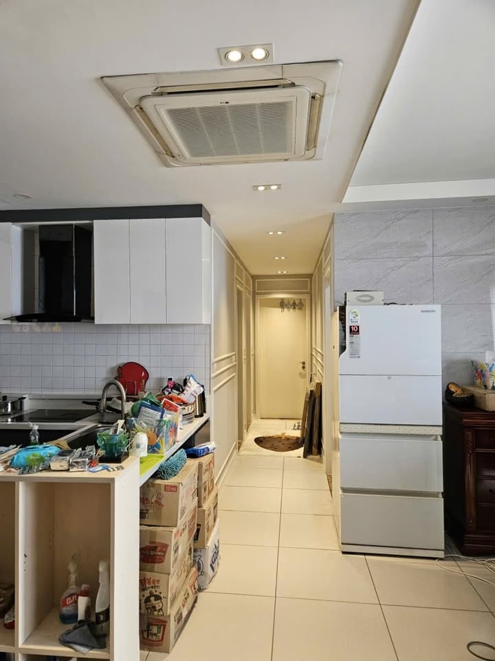 Căn hộ Dcapital Cầu Giấy 101m² giá 14.15 tỷ - View thoáng đẹp!