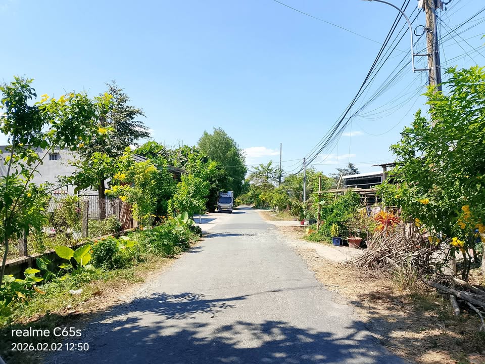 Đất nền mặt tiền đường nhựa Xã Trung Lập Hạ 130m² giá 1 tỷ - Tiện ích đầy đủ xung quanh!