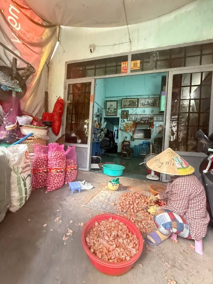 Nhà riêng Ấp 7 Cũ, Củ Chi 65m² giá 2.1 tỷ - Sổ đỏ chính chủ, tiện ích đầy đủ!