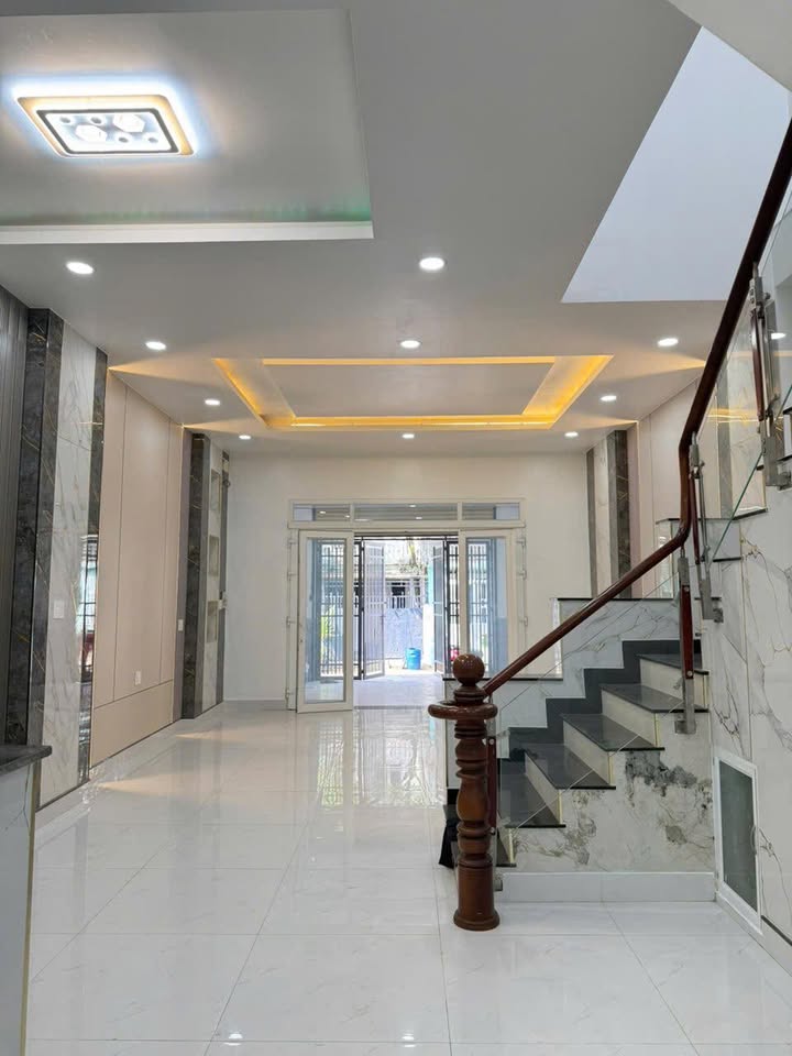 Nhà riêng 75m² tại Hiệp Thành, Quận 12 giá 5.65 tỷ - Gần gũi và tiện lợi!