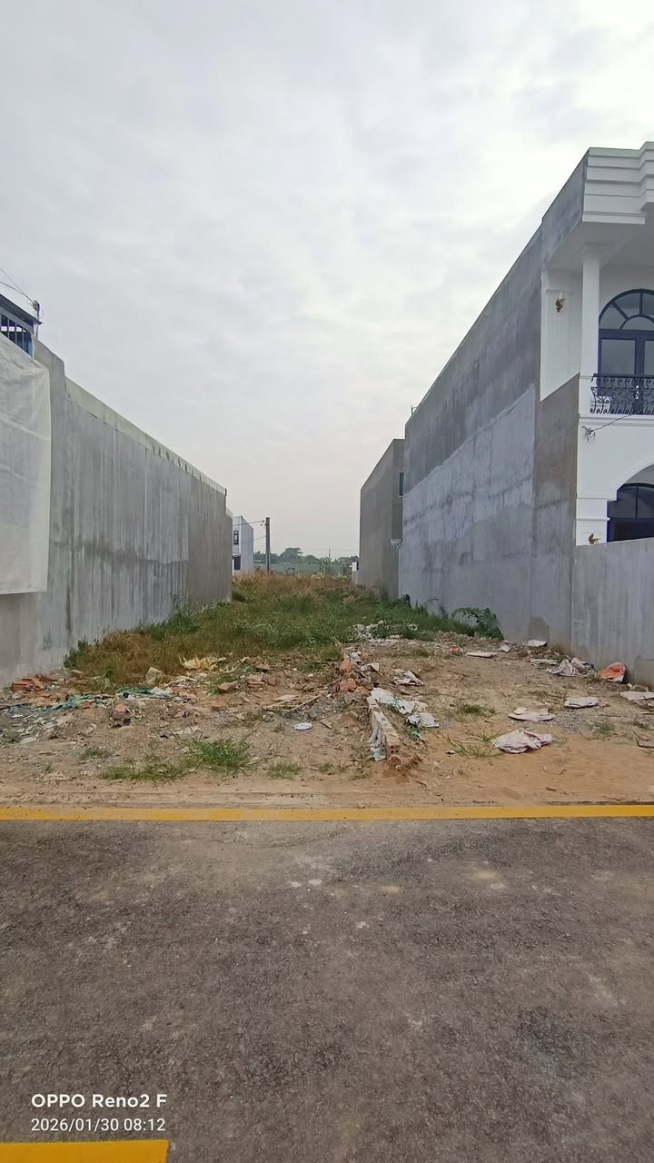 Đất nền Hương Lộ 15, Củ Chi, 97m² giá chỉ 800 triệu - Sổ riêng chính chủ!