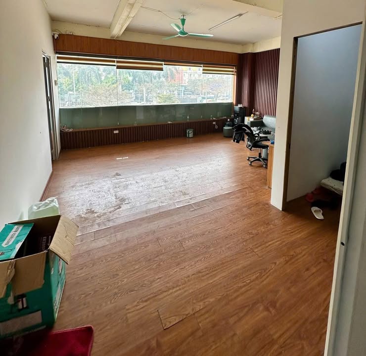 Văn phòng 300m² KĐT Geleximco Lê Trọng Tấn - Giá 12 Triệu/Tháng