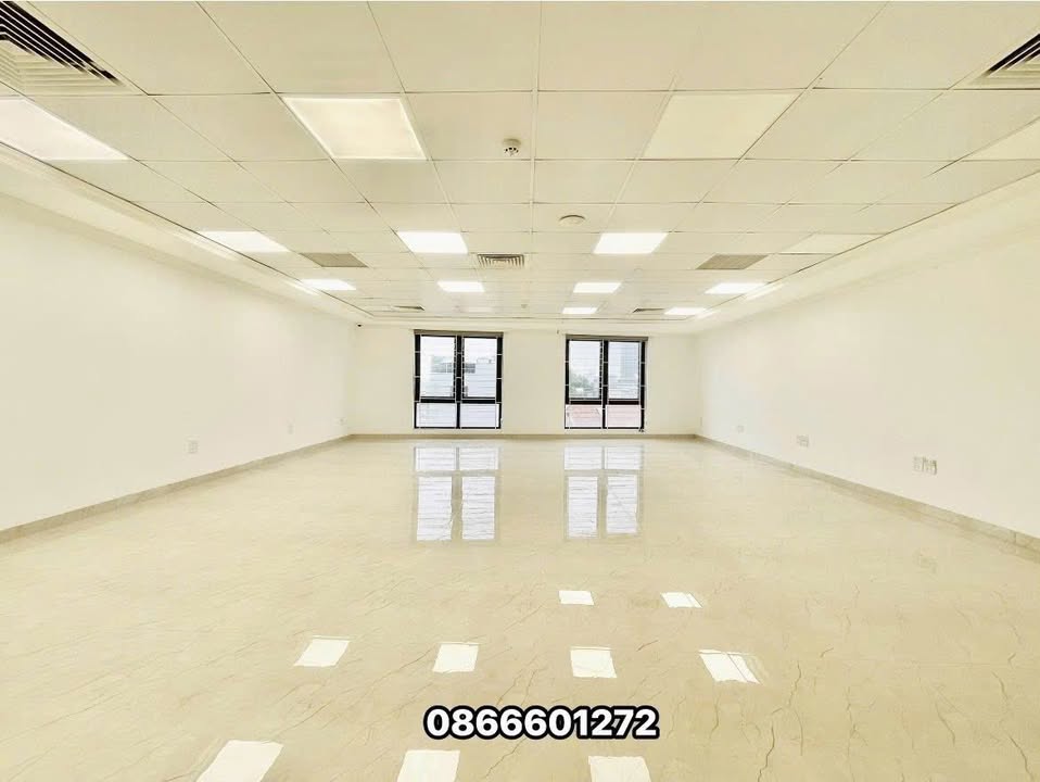 Văn phòng cho thuê tại phố Huỳnh Thúc Kháng 95m² chỉ 18 triệu - Sẵn sàng vào làm việc!