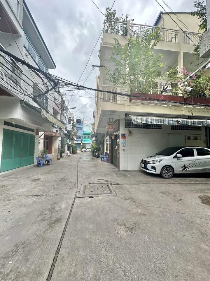 Căn hộ dịch vụ Quận 11, Lạc Long Quân 44m² giá 8.8 tỷ - Đầu tư sinh lời ngay!