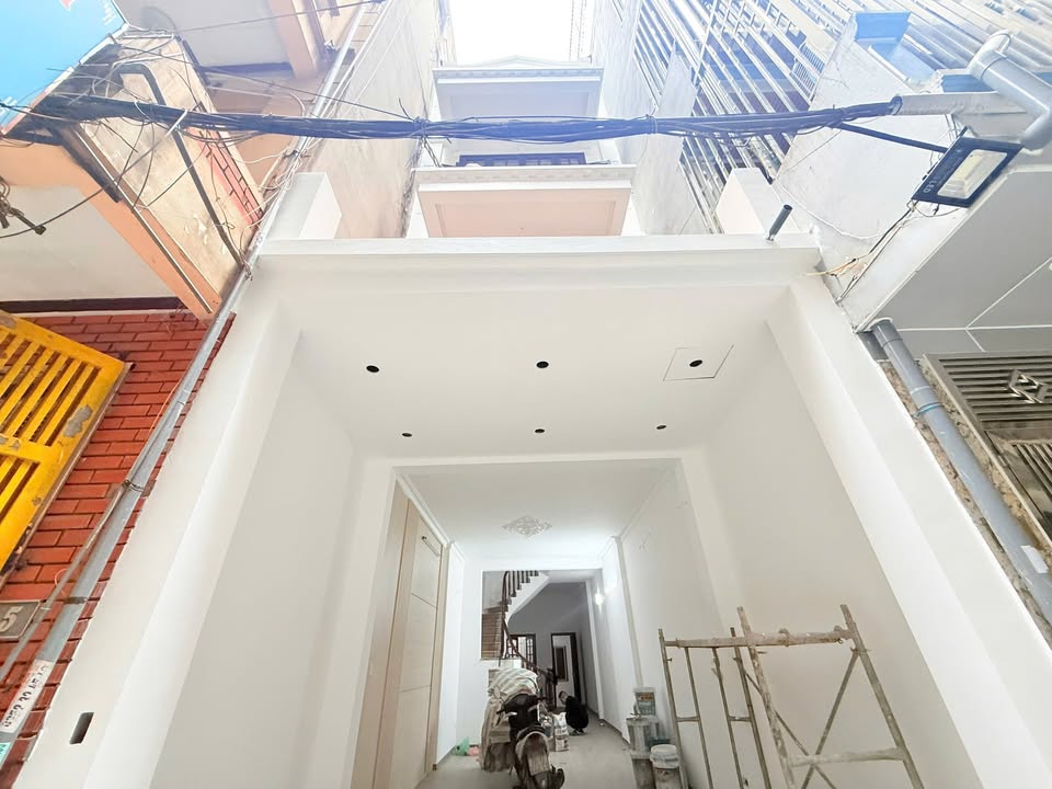 Nhà mặt phố Đặng Thùy Trâm, Cầu Giấy 67m² giá 24 tỷ - Kinh doanh văn phòng lý tưởng!