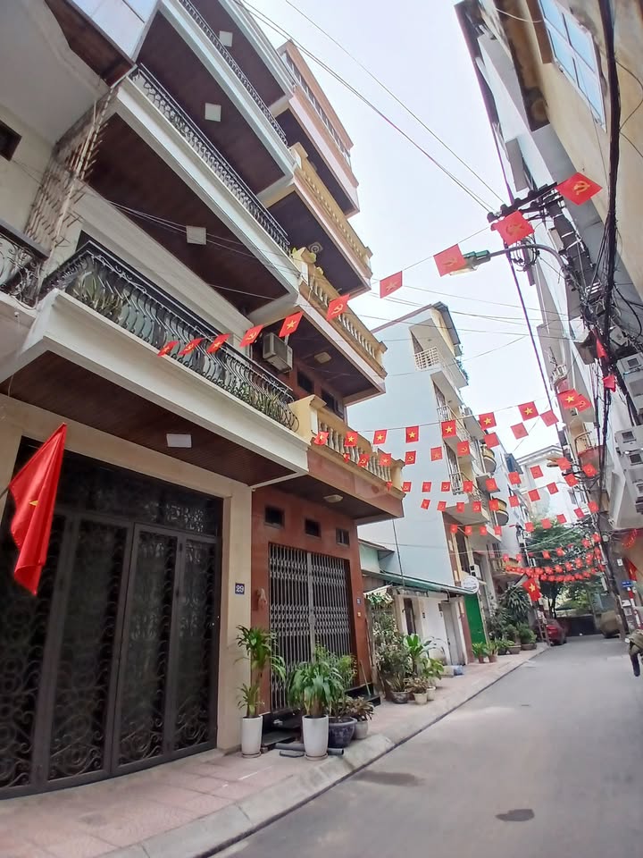 Nhà riêng Thụy Phương 35m² giá 6.6 tỷ - Lô góc hai mặt thoáng