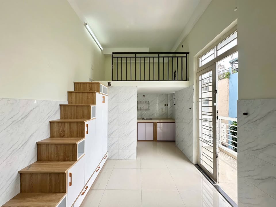 Phòng trọ Tân Phú 101 Lê Lăng giá 3.3 triệu - Ban công thoáng mát, an ninh đảm bảo!