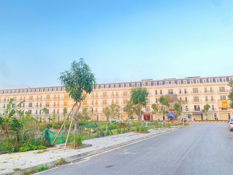 Đất nền MB Hồ Sen, Đại lộ CSEDP Trịnh Kiểm 100m² giá 5.15 tỷ - Cơ hội đầu tư hiếm có!