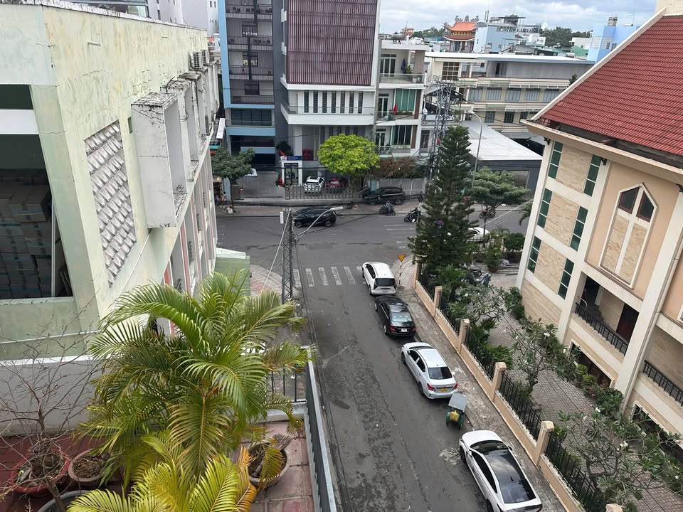 Nhà mặt tiền Đường Lê Lai Nha Trang 42.17m² giá 10.5 tỷ - Sát biển chỉ 1km!