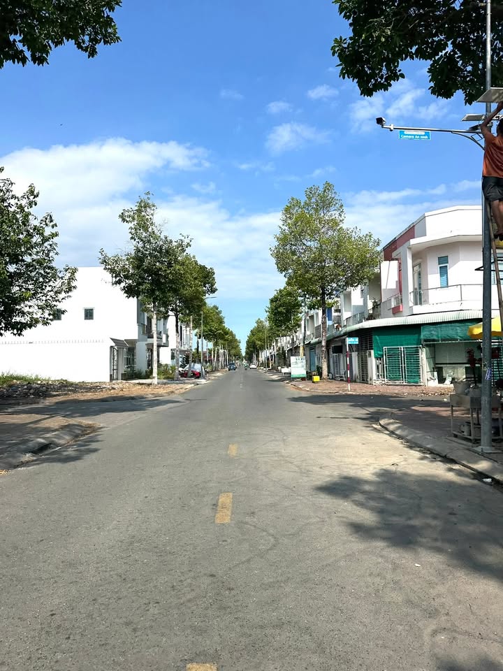 Đất nền đường số 7 Phường 4, Thành phố Sóc Trăng 110m² giá 1.75 tỷ - Gần quảng trường sầm uất!